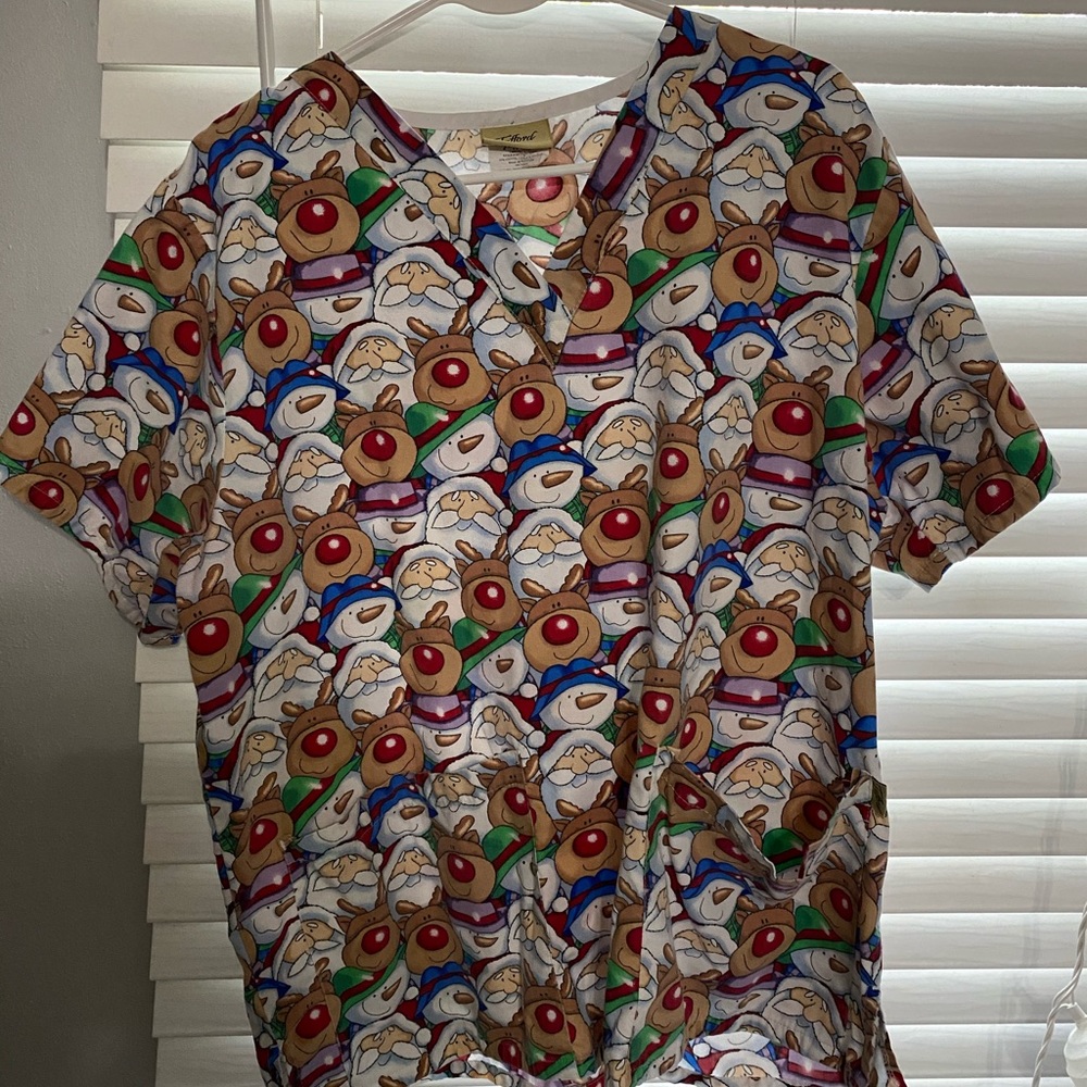 Scrub top